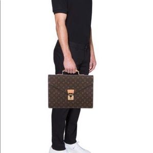 🌷SOLD🌷Louis Vuitton Business Portfolio Briefcase